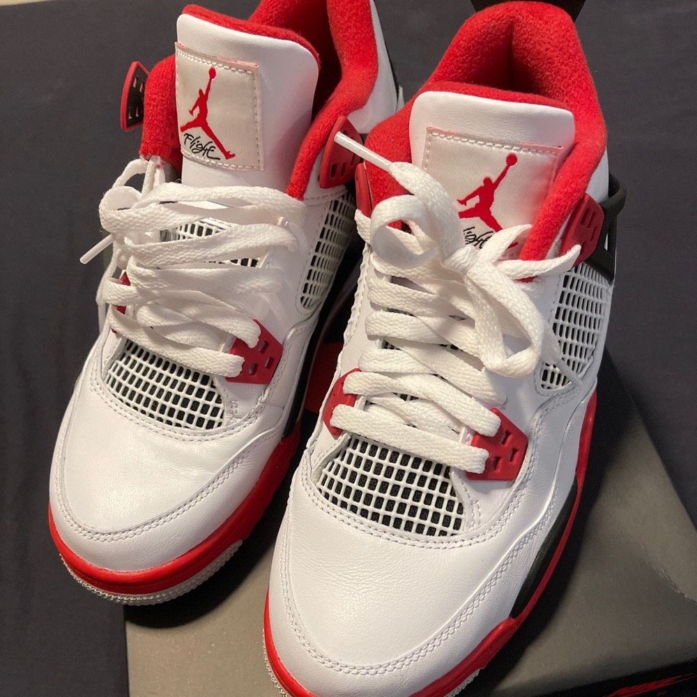 Jordan Retro 4 Fire Red GS